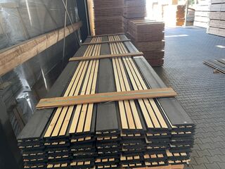 Ca. 80x Grenen Acoustic Design Profiel, 22x142mm, lengte 450cm